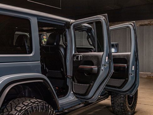 Used 2024 Jeep Wrangler Unlimited Rubicon AWD/4WD image 30