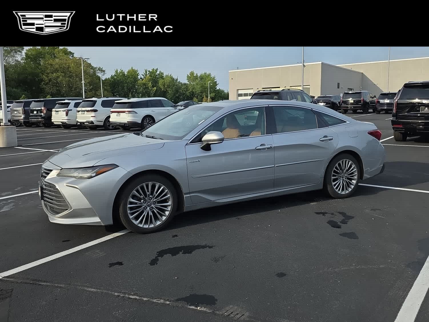 Used 2019 Toyota Avalon Limited w/ Protection Package FWD image 1