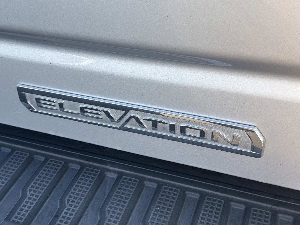 Used 2022 GMC Sierra 1500 Elevation RWD image 11