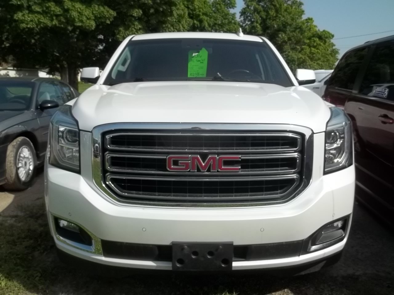 Used 2016 GMC Yukon SLT w/ Open Road Package AWD/4WD image 2