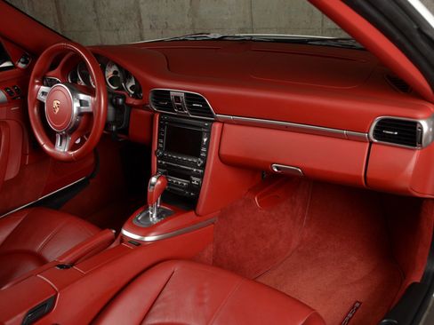 Used 2012 Porsche 911 Carrera 4 GTS image 21