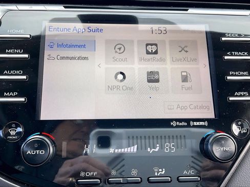 Used 2019 Toyota Camry SE image 36