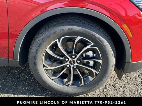 New 2026 Lincoln Nautilus Premier image 13