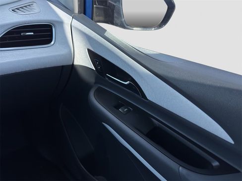 Used 2019 Chevrolet Bolt LT image 25