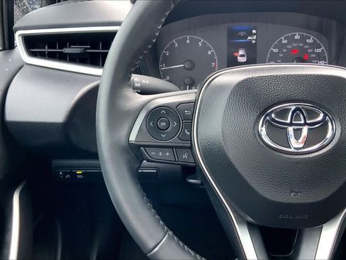 Used 2025 Toyota Corolla SE image 23