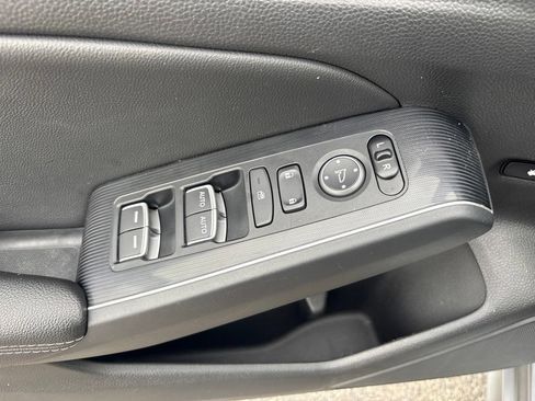Used 2022 Honda Civic Touring image 16