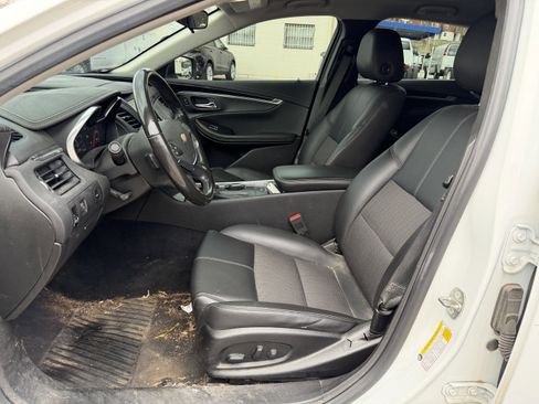 Used 2018 Chevrolet Impala LT image 14