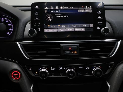Used 2018 Honda Accord EX image 19