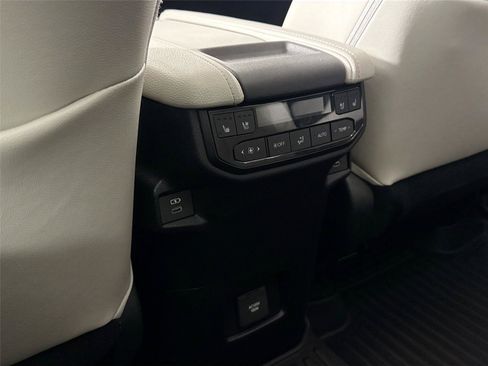Certified 2026 Toyota Grand Highlander AWD image 36