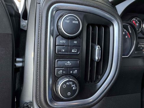 Used 2021 Chevrolet Silverado 1500 LT AWD/4WD image 16