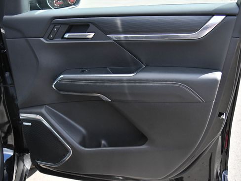 Used 2025 GMC Acadia Elevation image 53