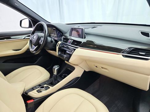 Used 2017 BMW X1 xDrive28i w/ Premium Package AWD/4WD image 30