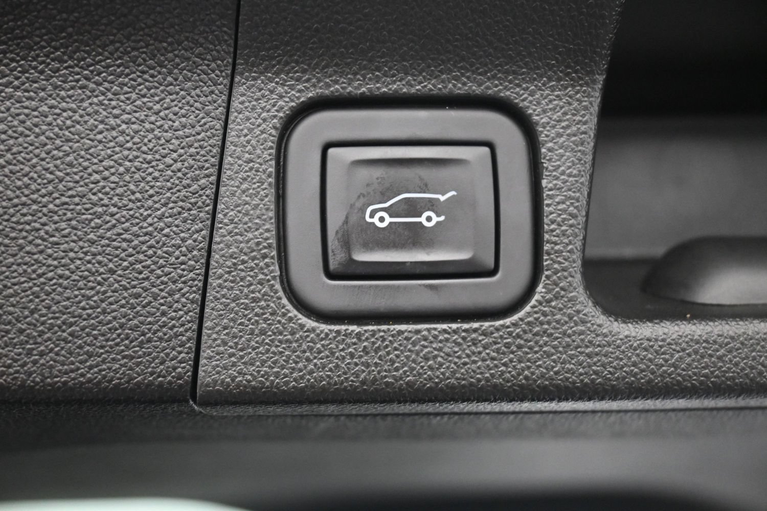 Used 2023 GMC Acadia SLT w/ Elevation Edition AWD/4WD image 17