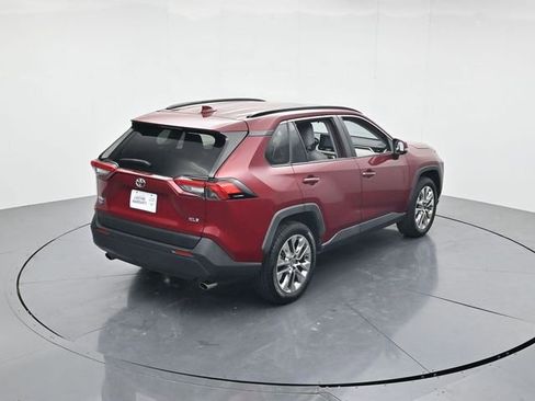 Used 2020 Toyota RAV4 XLE Premium FWD image 38