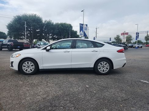 Used 2020 Ford Fusion S image 4