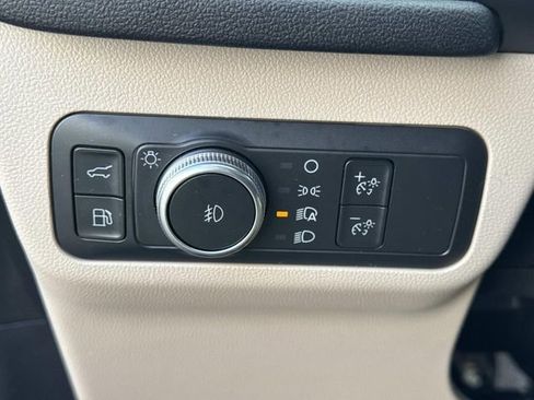 Certified 2021 Ford Escape Titanium image 19