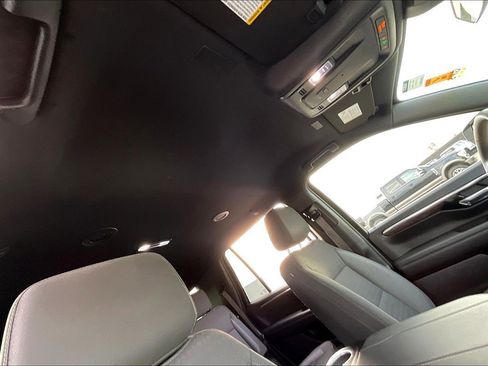 Used 2025 Chevrolet Tahoe LS image 17