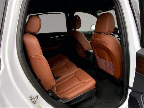 Used 2025 Audi Q7 2.0T Premium Plus w/ Premium Plus Package image 20