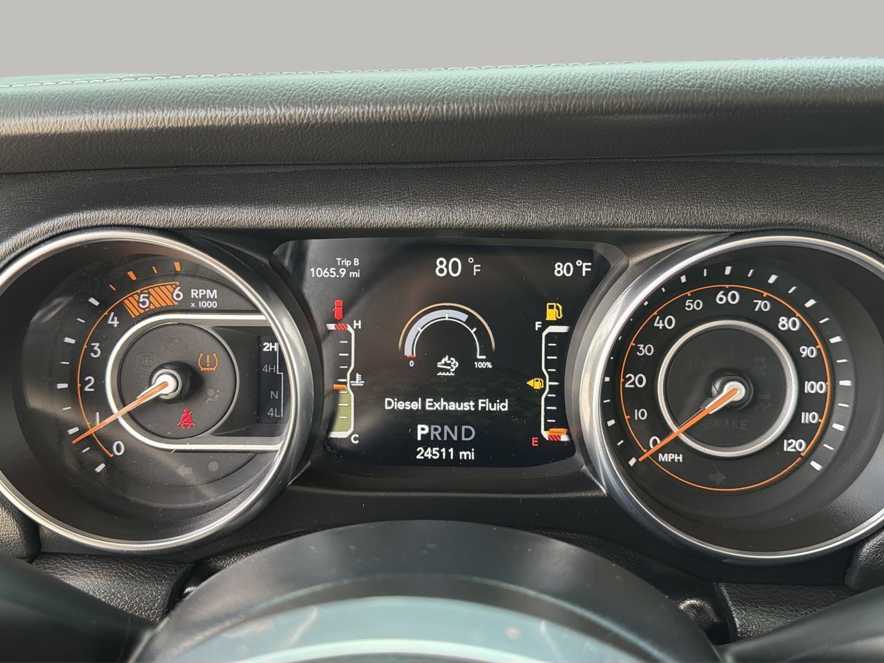 Used 2022 Jeep Wrangler Unlimited Sahara w/ LED Lighting Group AWD/4WD image 31