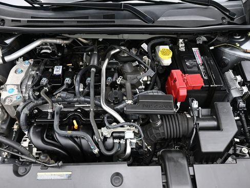 Used 2024 Nissan Sentra SV FWD image 11