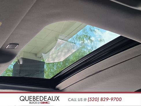 Used 2023 Toyota Highlander XLE FWD image 12