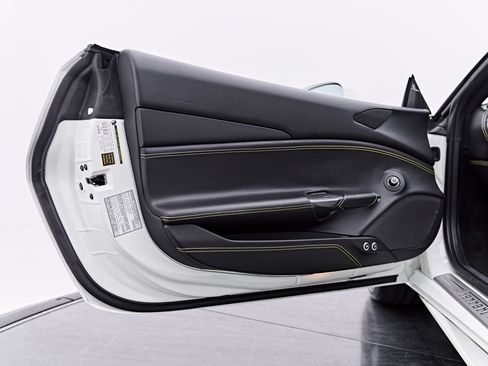 Used 2019 Ferrari 488 Spider RWD image 47