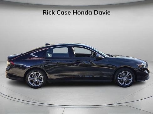 Certified 2024 Honda Accord EX image 3