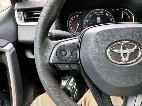 Used 2024 Toyota RAV4 LE AWD/4WD image 19