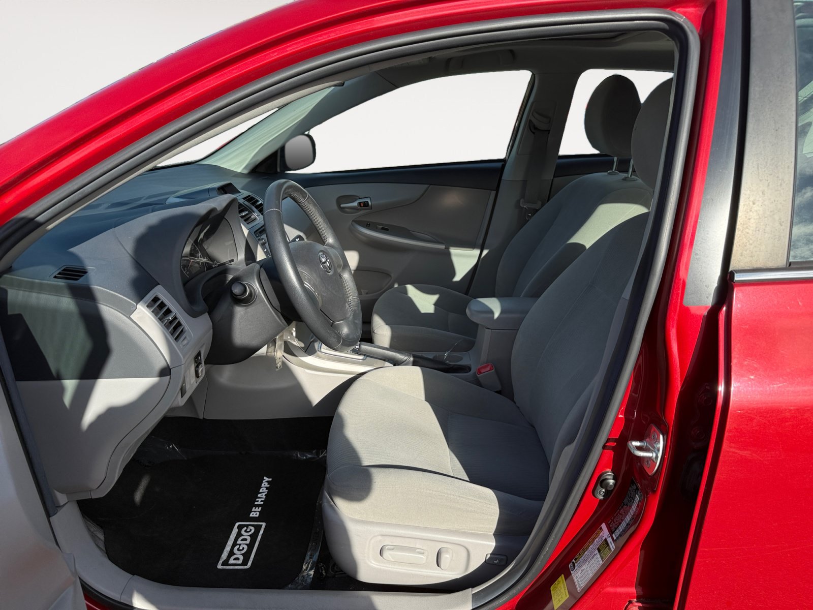 Used 2013 Toyota Corolla LE w/ Premium Pkg FWD image 10
