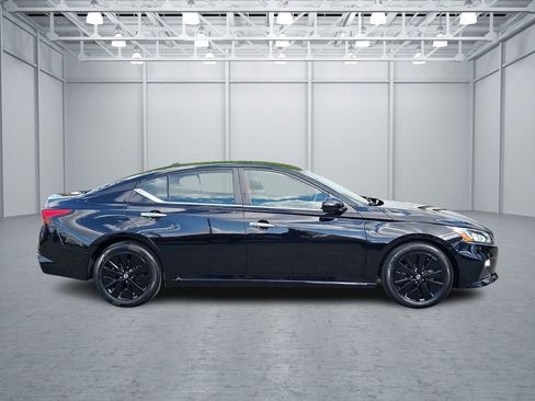 Used 2022 Nissan Altima 2.5 SV image 6