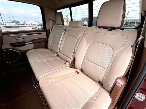 Used 2019 RAM 1500 Laramie image 21