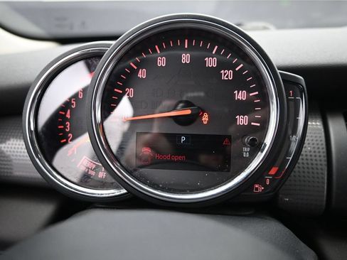 Used 2019 MINI Cooper 2-Door Hardtop FWD image 14