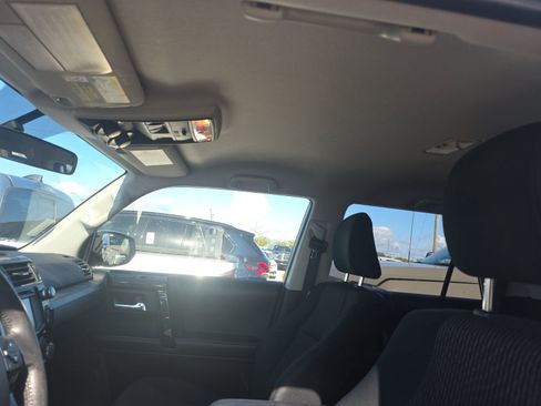 Used 2018 Toyota 4Runner TRD Off-Road image 20