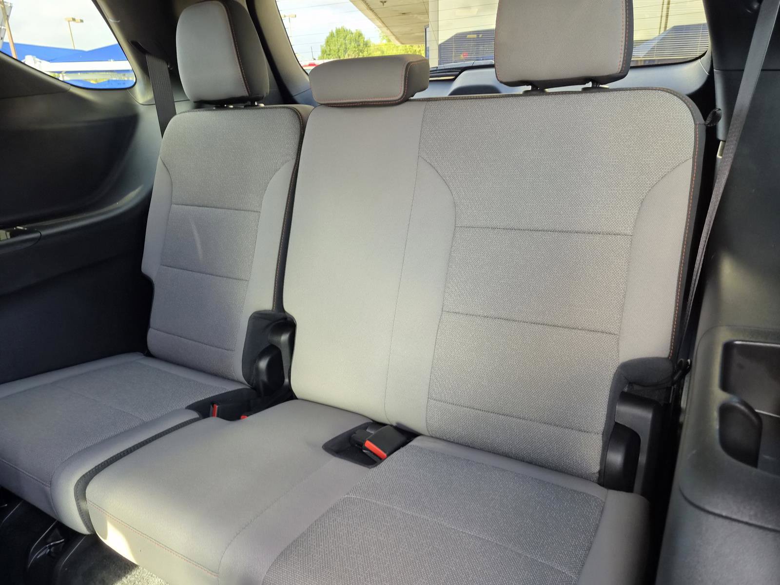 Used 2026 Chevrolet Traverse LT w/ Driver Confidence Package FWD image 4