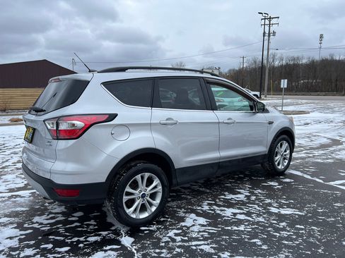 Used 2018 Ford Escape SE image 8