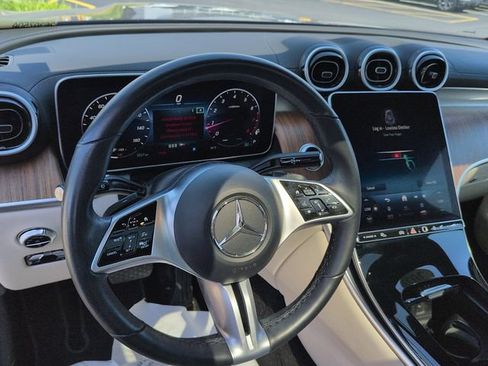 Used 2023 Mercedes-Benz GLC 300 4MATIC image 13