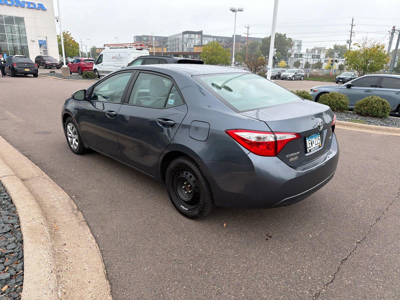 Used 2014 Toyota Corolla LE FWD image 7