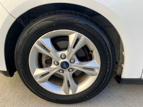 Used 2013 Ford Focus SE FWD image 25
