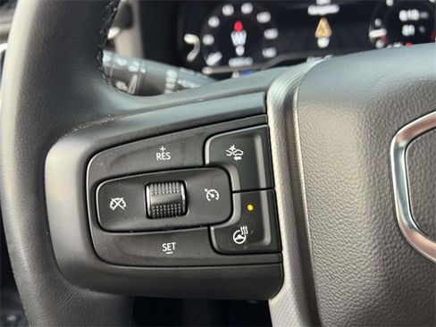 Certified 2023 GMC Yukon Denali image 27