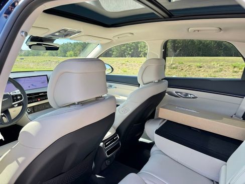New 2026 Genesis GV70 2.5T Select AWD/4WD image 24
