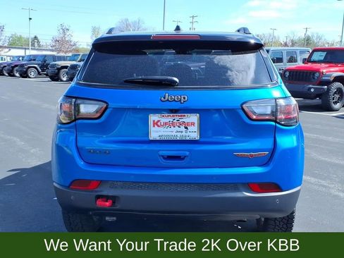 Used 2025 Jeep Compass Trailhawk w/ Trailhawk Elite Group AWD/4WD image 8