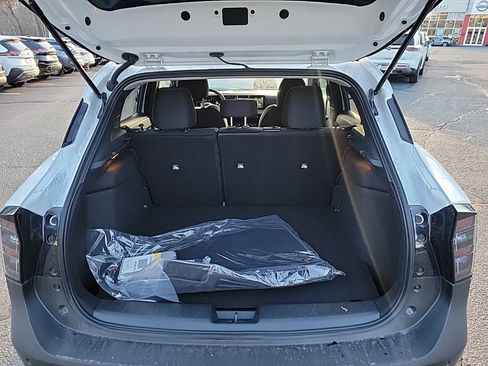 Used 2025 Nissan Kicks SV w/ Charging Package image 14