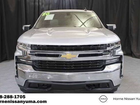 Used 2020 Chevrolet Silverado 1500 LT w/ Convenience Package image 2