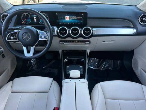 Certified 2022 Mercedes-Benz GLB 250 image 3