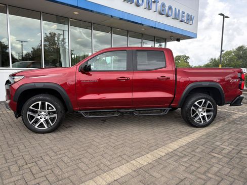 Used 2023 Chevrolet Colorado Z71 w/ Z71 Convenience Package 2 AWD/4WD image 2