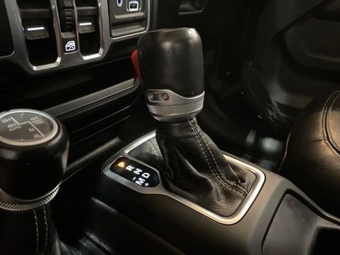 Used 2022 Jeep Wrangler Unlimited Sahara AWD/4WD image 55