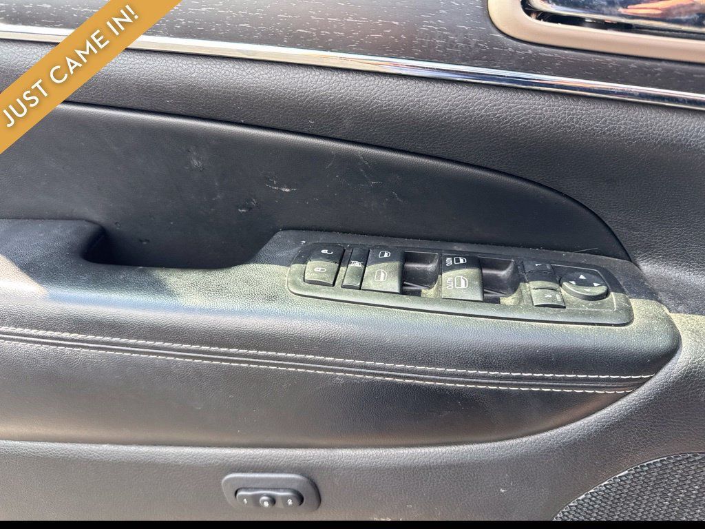 Used 2017 Jeep Grand Cherokee Limited AWD/4WD image 7