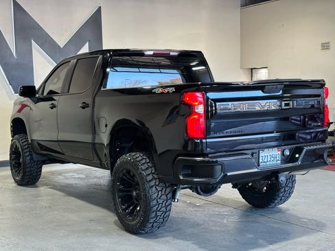 Used 2021 Chevrolet Silverado 1500 RST w/ LPO, Blackout Package AWD/4WD image 4