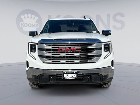 New 2026 GMC Sierra 1500 SLE image 11