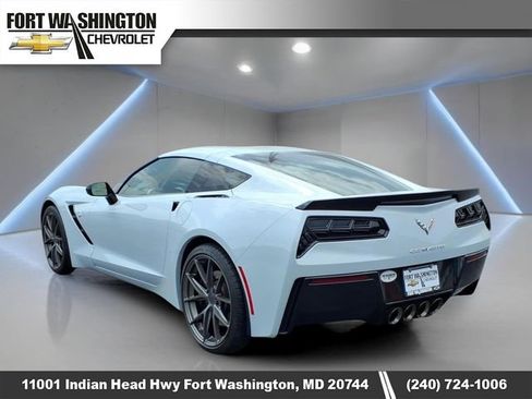 Used 2019 Chevrolet Corvette Stingray Coupe w/ Z51 1LT RWD image 5